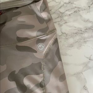 Hollister Cali Sport Army Cargo Yoga Leggings
